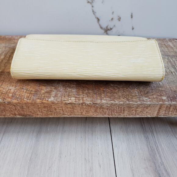 Louis Vuitton Wallet Epi Leather Butter Yellow French Flap VTG Compact Clutch LV - Picture 7 of 13